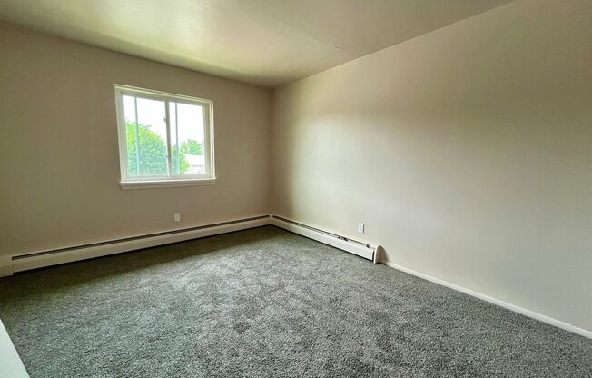 2 beds, 2 baths, $1,495, Unit 220