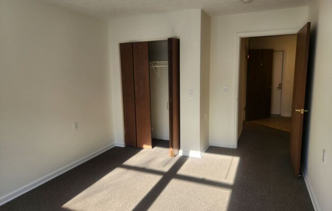 1 bed, 1 bath, 900 sqft, $1,595, Unit 31