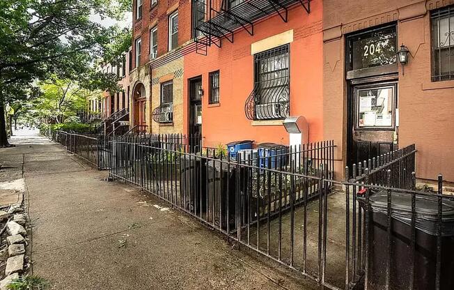 206 SAINT MARKS AVE