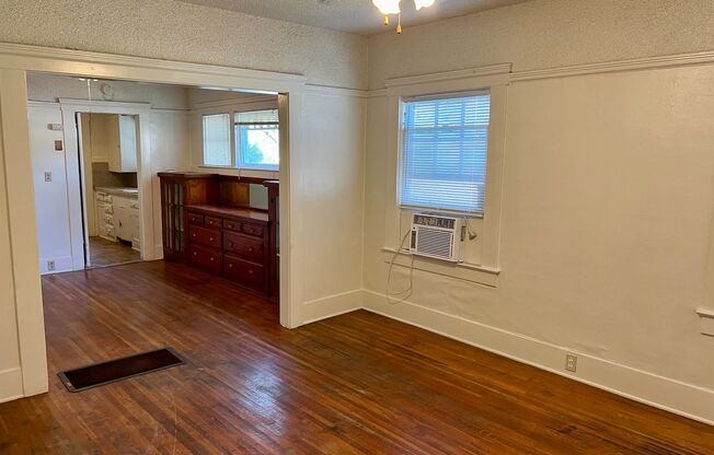 680 Hedges-1327 Linden Ave