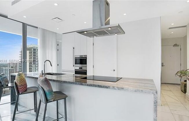 2 beds, 2 baths, $7,000, Unit # 3005