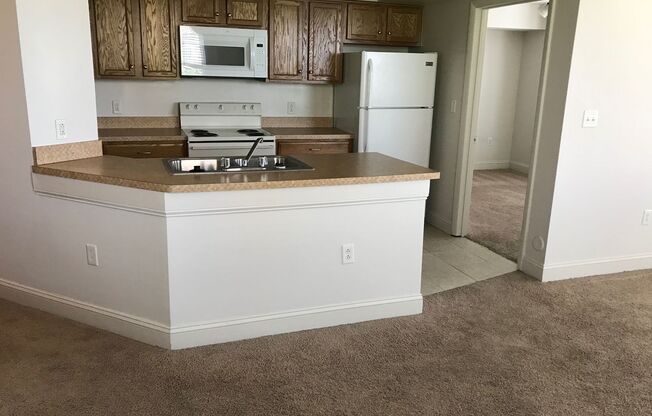 2 beds, 2 baths, 840 sqft, $1,979, Unit 4-0502