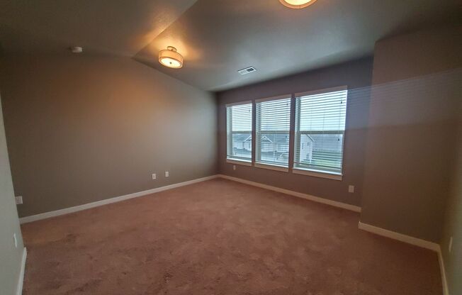 3 beds, 2.5 baths, 2,304 sqft, $2,395, Unit 2525