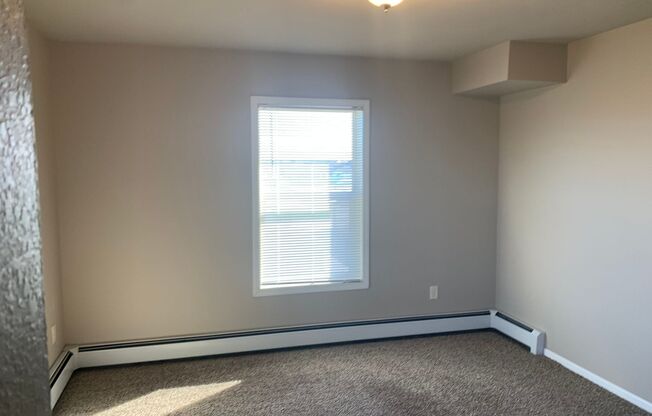 2 beds, 2 baths, 1,011 sqft, $1,230, Unit 2450-302