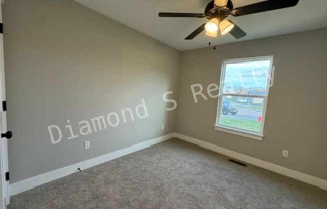 3 beds, 2 baths, $1,800