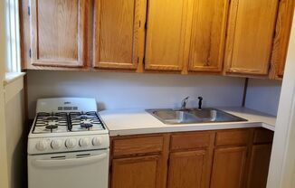 2 beds, 1 bath, $1,195