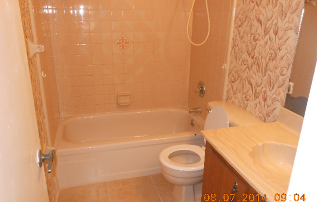 3 beds, 2 baths, $2,200