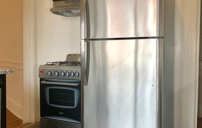 3 beds, 1 bath, 1,225 sqft, $2,299, Unit 1301-43