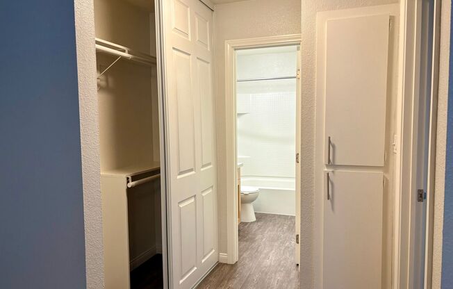 1 bed, 1 bath, 736 sqft, $2,245, Unit B057