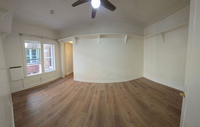 2 beds, 1 bath, $1,569, Unit 204