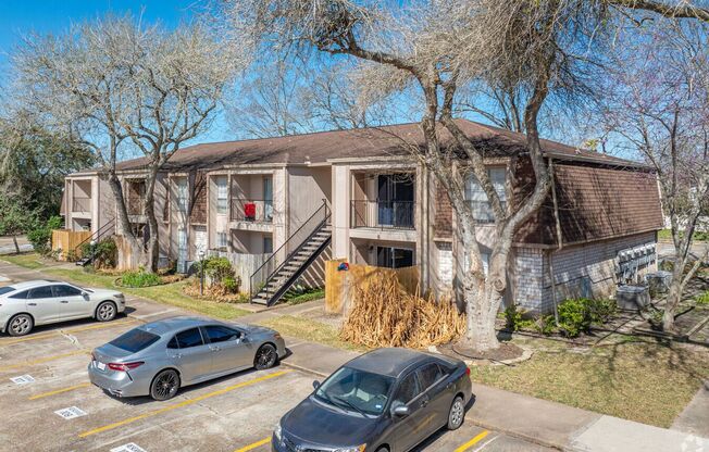 2 beds, 2 baths, 970 sqft, $1,200, Unit 403