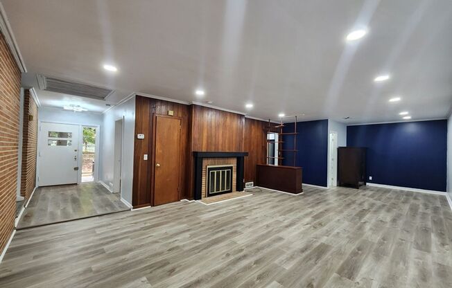 2 Bedroom 2.5 Bath Home MINS FROM LENOX SQUARE MALL!