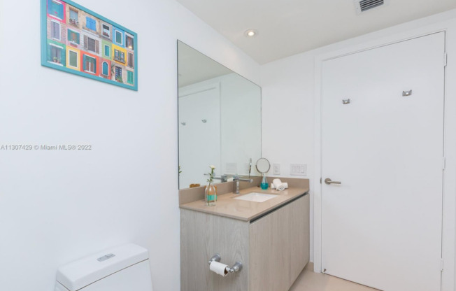 2 beds, 2 baths, $7,500, Unit # 3302