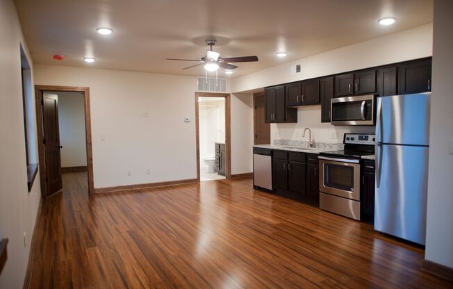 1 bed, 1 bath, 600 sqft, $990, Unit 306