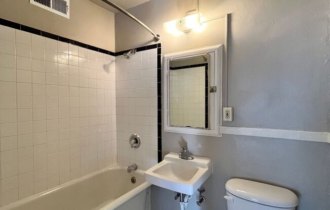 1 bed, 1 bath, $1,545, Unit 39