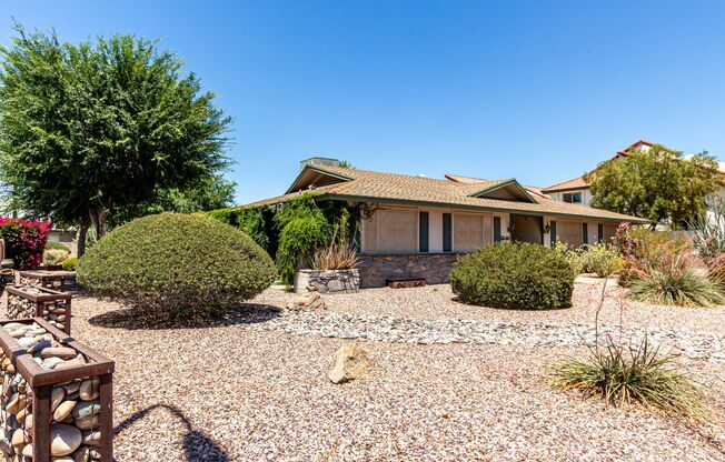 3540 E Montecito Ave