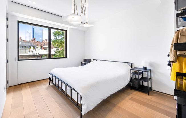 455 W 19 ST