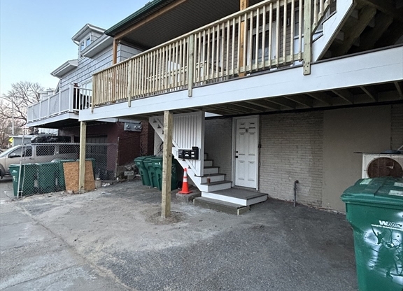 89 LYNNWAY