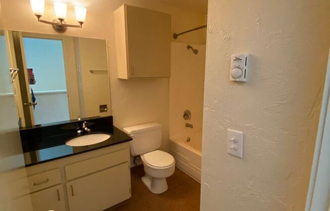 2 beds, 1.5 baths, 1,100 sqft, $1,697, Unit 0168