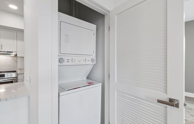 2 beds, 2 baths, 805 sqft, $2,795, Unit 4102