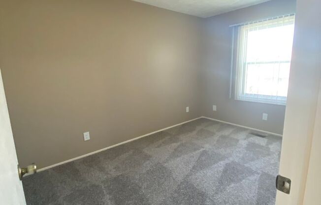 2 beds, 1 bath, 869 sqft, $1,159, Unit 12719T