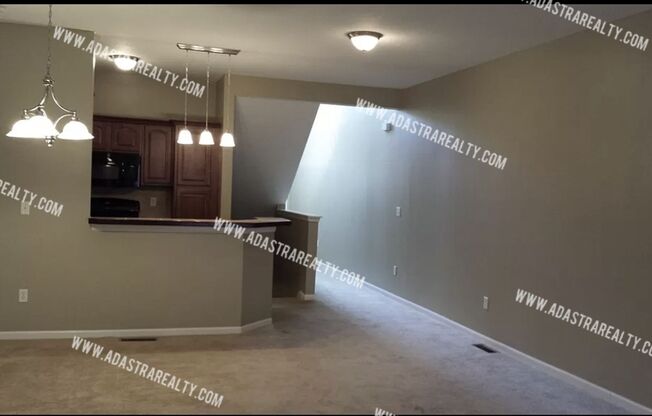 Beautiful and Spacious Olathe West Townhome-Available NOW!!