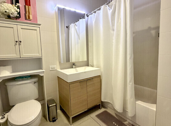 180 Water St 419