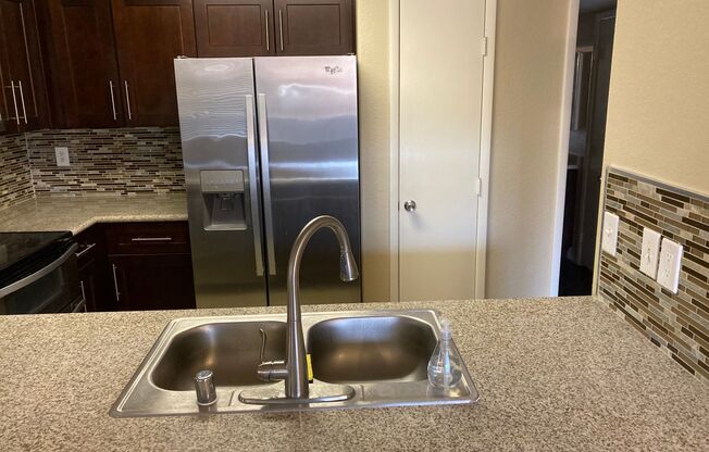 2 beds, 2 baths, $1,500
