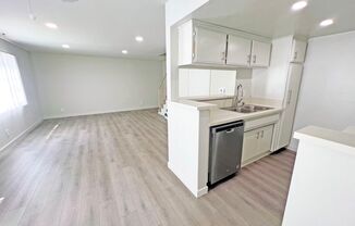 1 bed, 2 baths, 1,000 sqft, $2,012.08, Unit 6