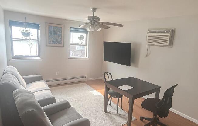 23 REEVE PL