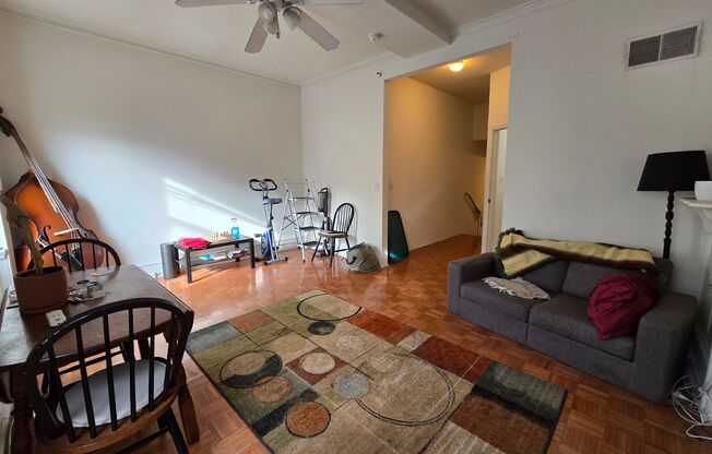 867 N 29th