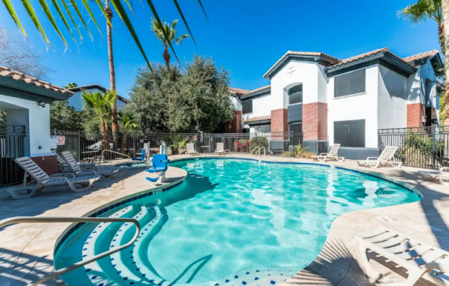 5858 W CHANDLER