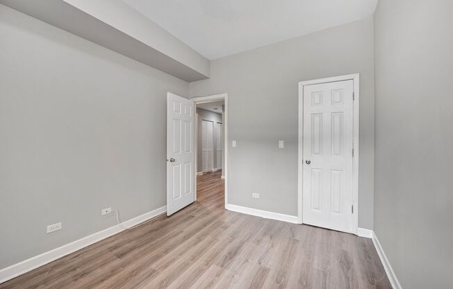 3 beds, 2 baths, 1,345 sqft, $2,150, Unit 4143 S. Michigan Ave #1