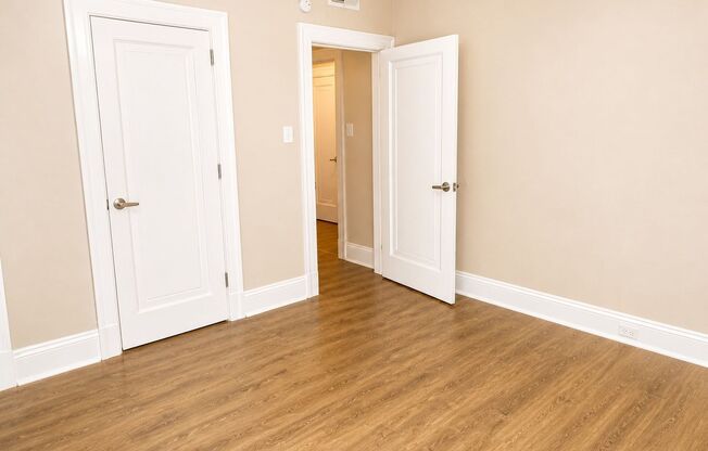 Studio, 1 bath, 500 sqft, $950, Unit B1 1/2