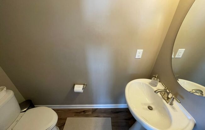 Like new 3 Bedroom townhouse with 2 car garage
