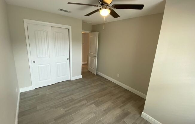 2 beds, 1 bath, $1,295