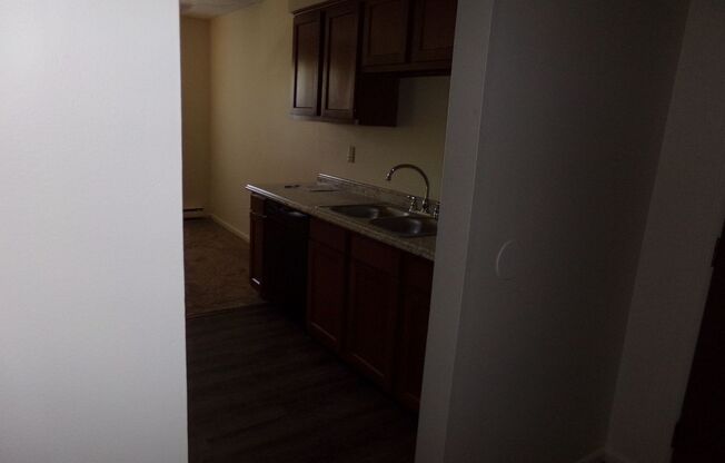 2 beds, 2 baths, 1,000 sqft, $1,199, Unit 21