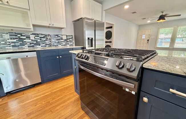 AMAZING 2 Bedroom / 1 Bath Home!