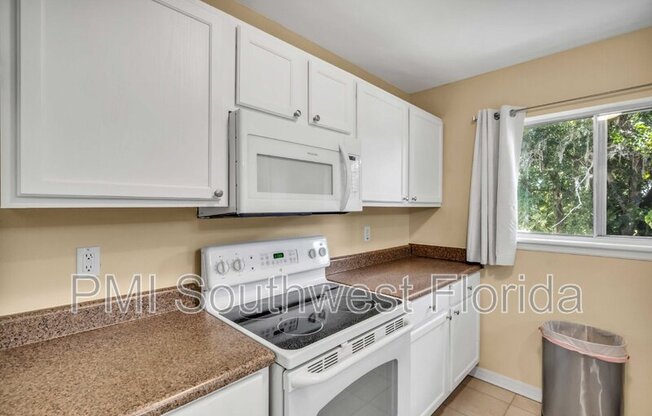 1721 PARAKEET WAY
