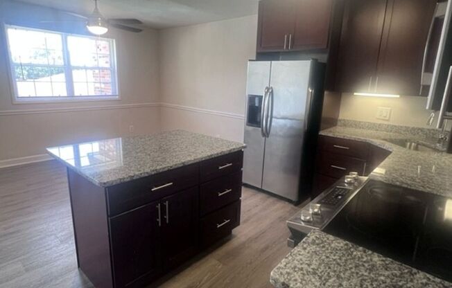 2 beds, 1 bath, 863 sqft, $2,100, Unit 5335 #3