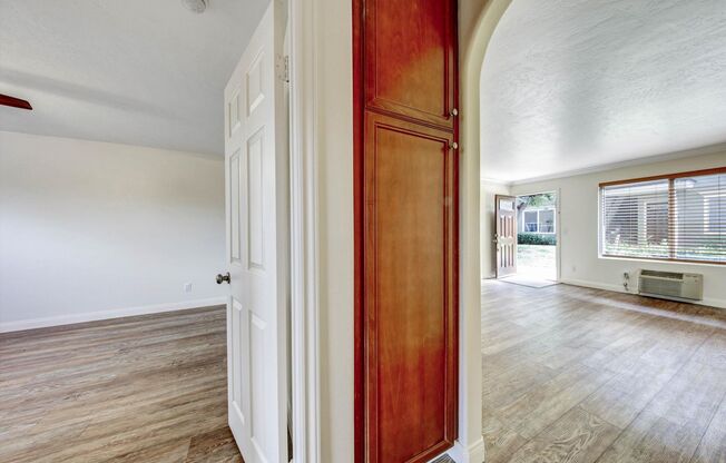 2 beds, 1 bath, $2,095, Unit # 47