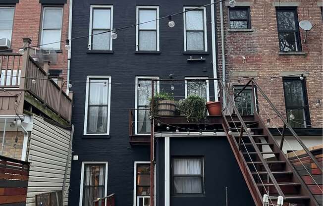 420 KOSCIUSZKO ST