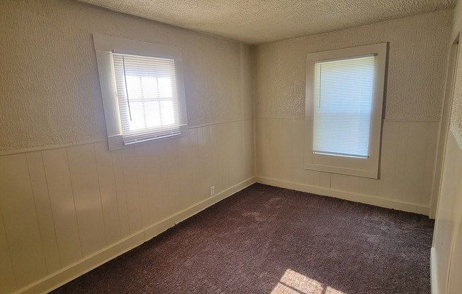 1618 IOWA ST