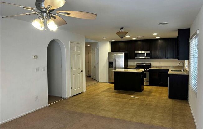 INCLUDES SOME UTILITIES 4 bedroom in Mountains Edge with Large Patio