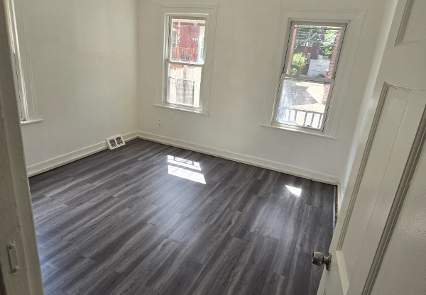 120 H BABCOCK ST