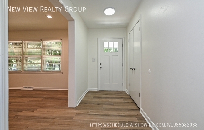 5121 FARM POND LN