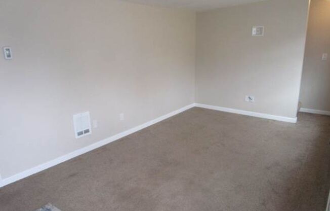 2 Bedroom, 1 Bathroom Tacoma Home
