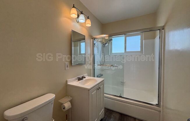 1 bed, 1 bath, 650 sqft, $1,737.5, Unit 15
