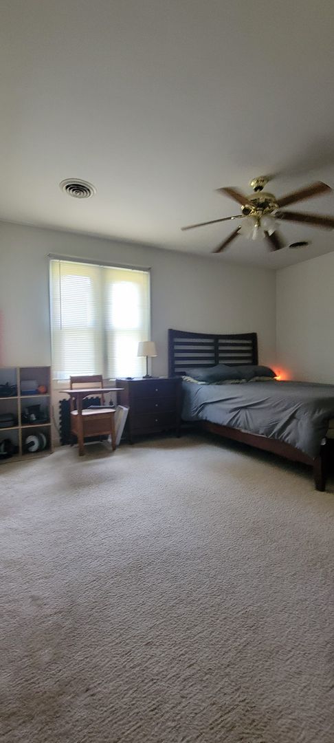 3 beds, 1 bath, $1,675