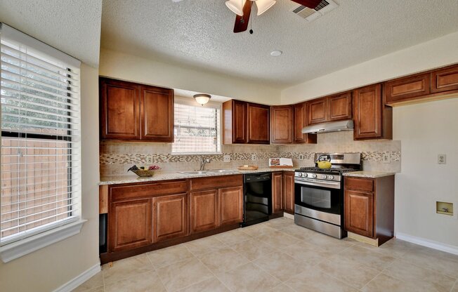 1622 PEACHTREE VLY DR